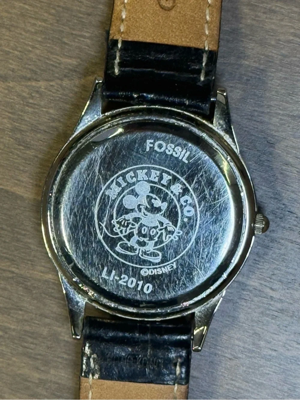 Vtg Fossil Disney Mickey & Co Mouse Watch 30mm LI-2010 Silver Tone New Battery